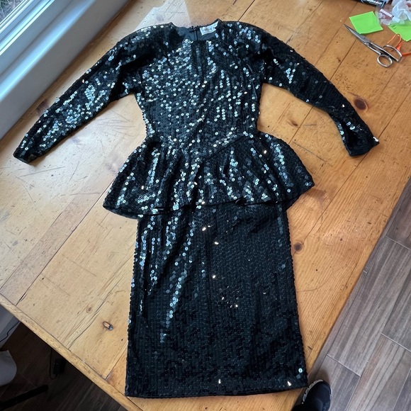 Black Sequin Long Sleeve Peplum Dress Vintage Oleg Cassini - Picture 13 of 13